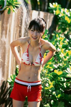 奶头嗯啊春药H奶水流出来了视频